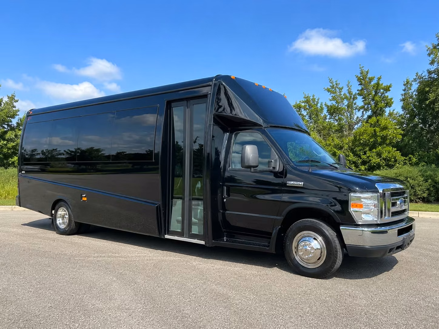 15 passenger minibus