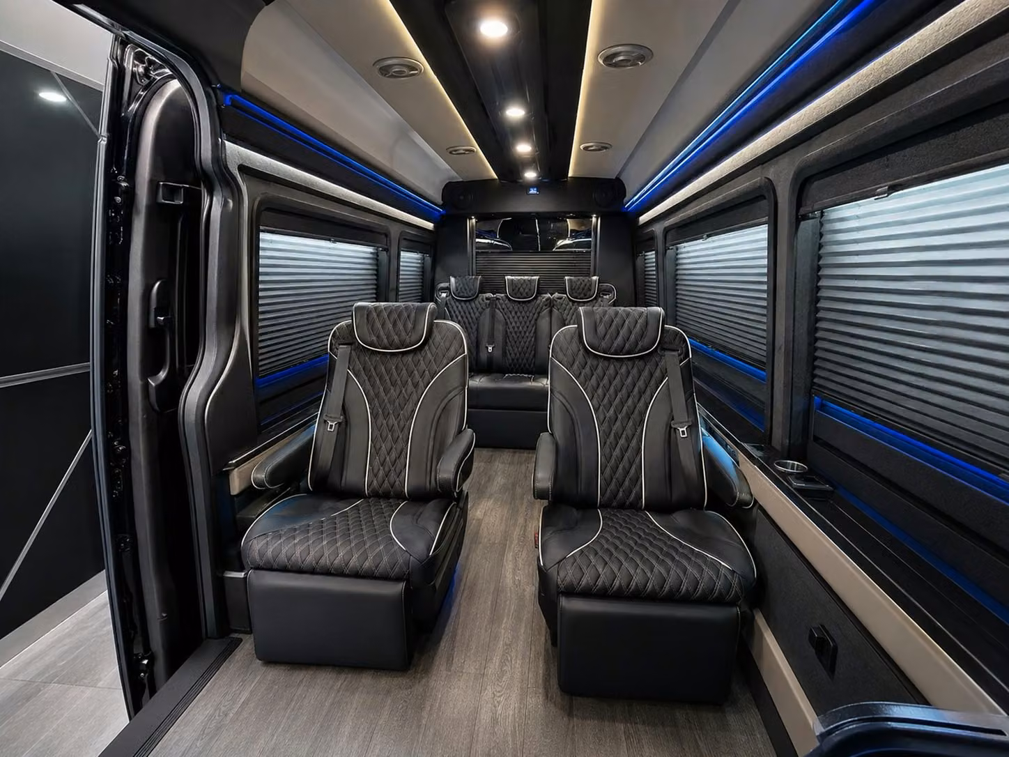 hotel airport shuttles for groups visiting mobile