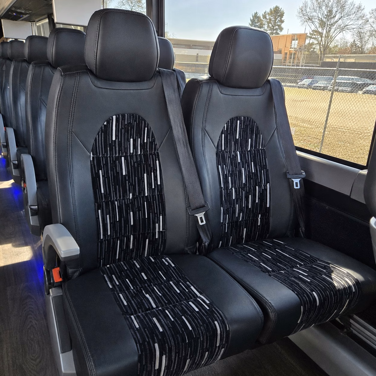 how where and when you re traveling affects your mobile bus rental rate
