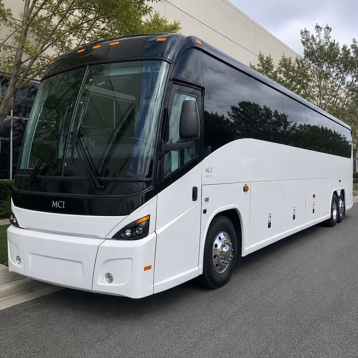 shuttle your mobile workforce between the port the airport and your worksite