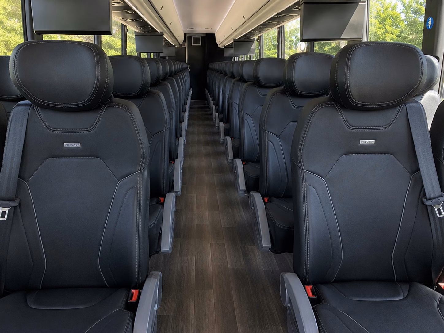 shuttle your wedding guests between mobile s most beloved historic venues and downtown hotels